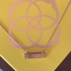 Kendra Scott rose gold pendant in Drusy